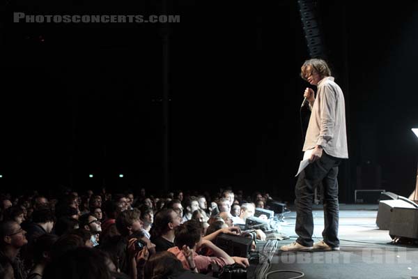 THURSTON MOORE - 2011-05-28 - PARIS - Espace Charlie Parker - Grande Halle - 